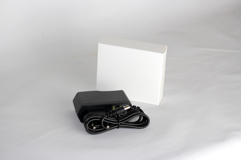 Alimentation adaptateur AC/DC 12V, 1A, 100-240V, 50/60Hz